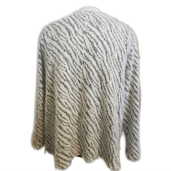 Lane Bryant Scoop Neck Fuzzy Eyelash Knit White Gray Zebra Stripe Sweater, 18-20 - Picture 3 of 8